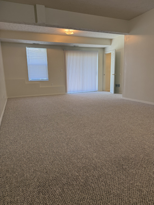 IU apartment photo 4